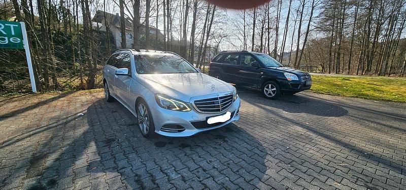 Gebraucht Mercedes E350 Avantgarde 258 PS (189 kW) 2013 Silber Kombi