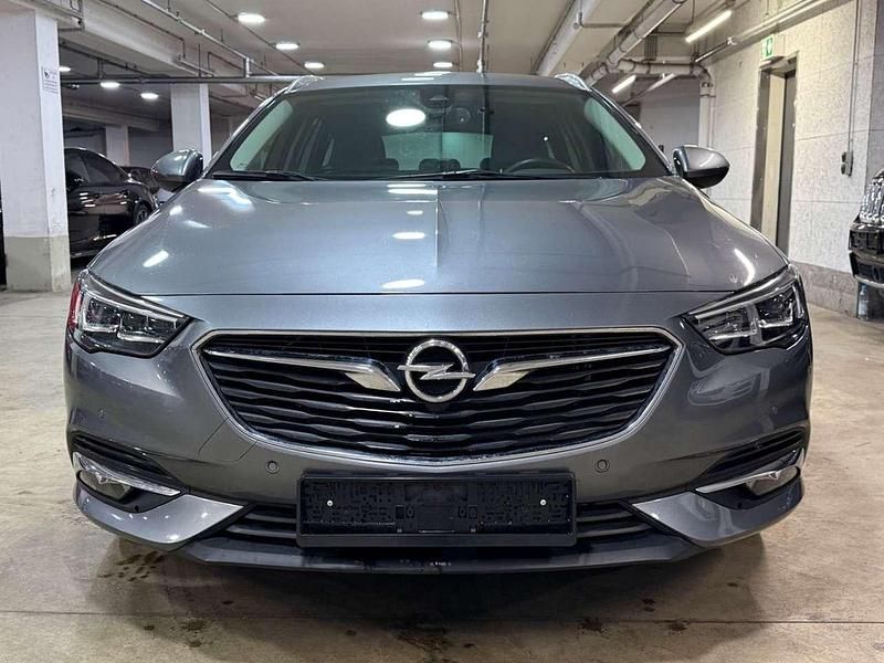 Gebraucht Opel Insignia 136 PS (100 kW) 2019 Licht grau m2 Kombi