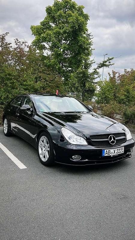 Schwarz Gebraucht 2005 Mercedes CLS350 Limousine | 19.900 € - Bild 1/4
