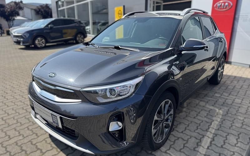 Grau Gebraucht 2019 Kia Stonic Platinum Edition SUV | 14.850 € (Fairer Preis) - Bild 1/2
