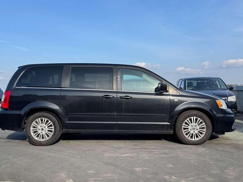 Gebraucht Lancia Voyager S 177 PS (130 kW) 2014 Schwarz Van / Kleinbus