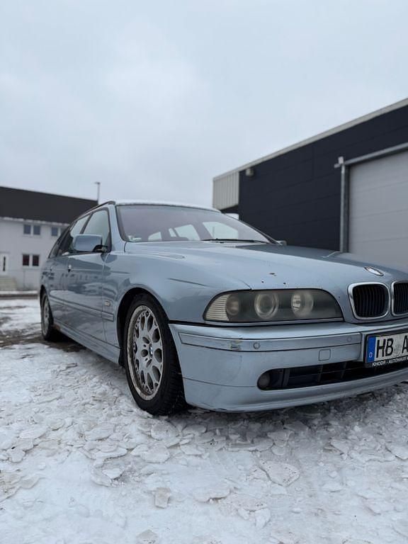 Gebraucht BMW 530 193 PS (141 kW) 2002 Kombi
