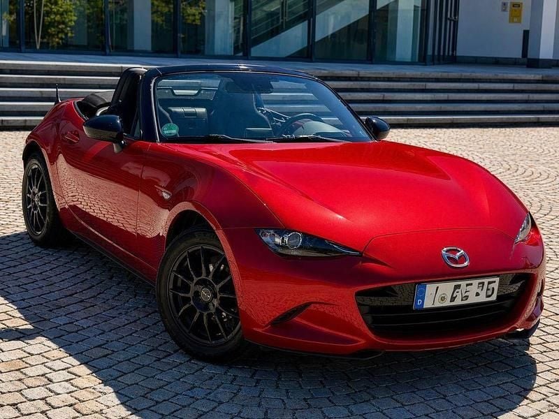 Gebraucht Mazda MX5 Sports-Line 131 PS (96 kW) 2016 Rot Cabrio