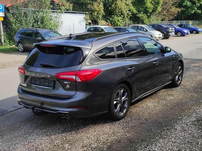 Gebraucht Ford Focus ST-Line X 155 PS (114 kW) 2020 Grau Kombi
