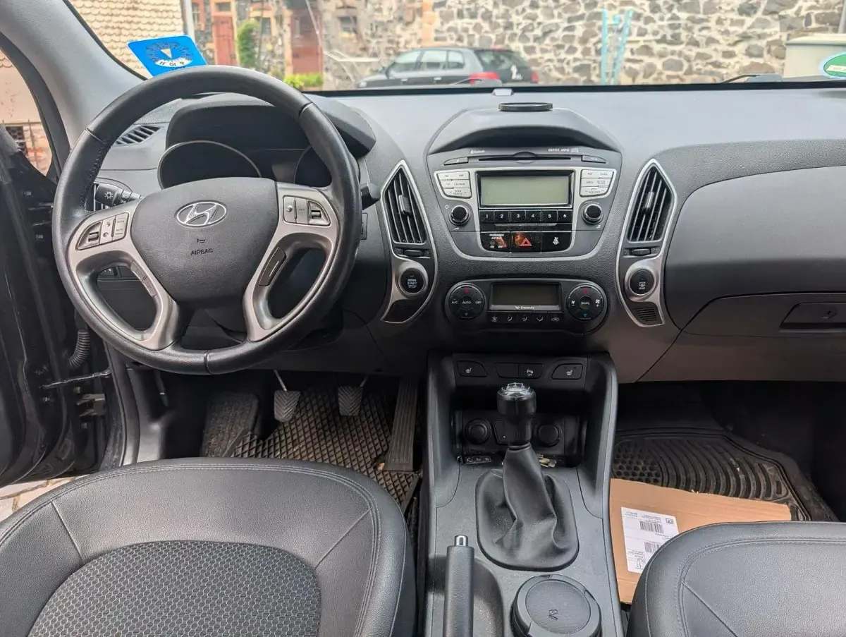 Gebraucht Hyundai ix35 Style 163 PS (119 kW) 2010 Schwarz SUV