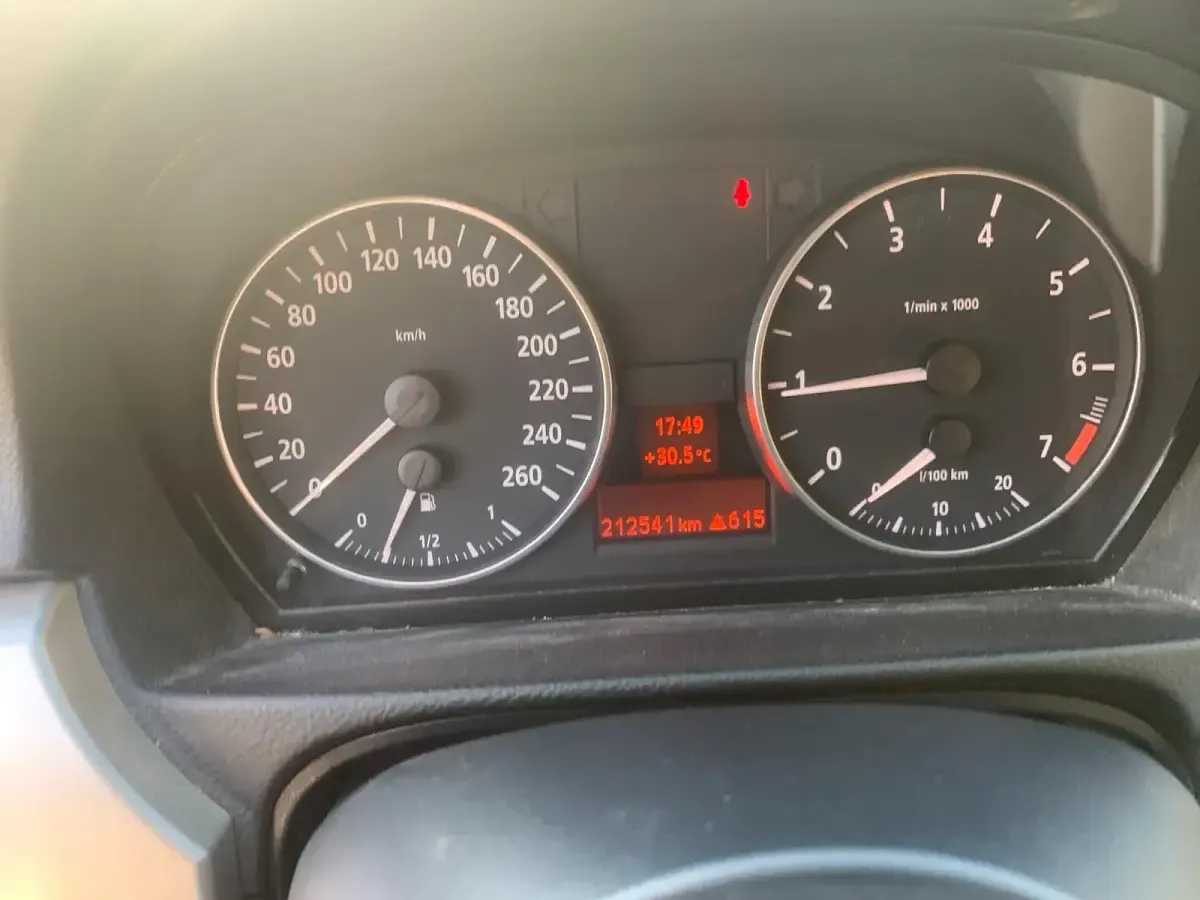 Gebraucht BMW 320 150 PS (110 kW) 2006 Grau Kombi