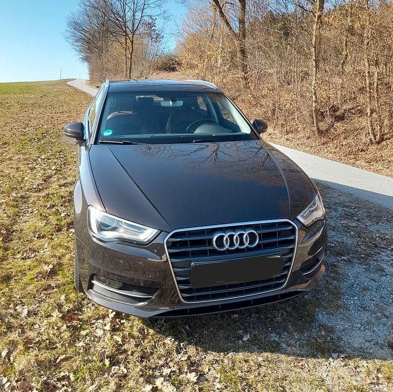 Gebraucht Audi A3 Ambiente 110 PS (80 kW) 2016 Braun Limousine