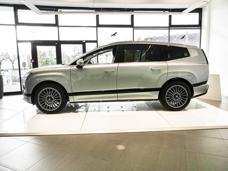 Gebraucht Hyundai Ioniq 9 225 kW (306 PS) 2025 Celadon grey / met SUV