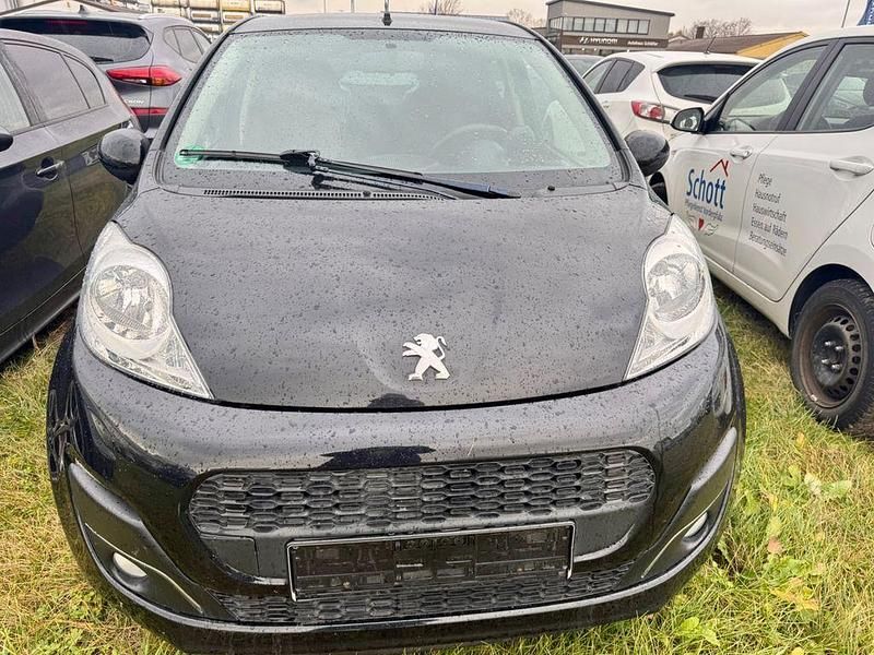 Schwarz Gebraucht 2013 Peugeot 107 Envy Kleinwagen | 5.490 € (Etwas zu teuer) - Bild 1/4