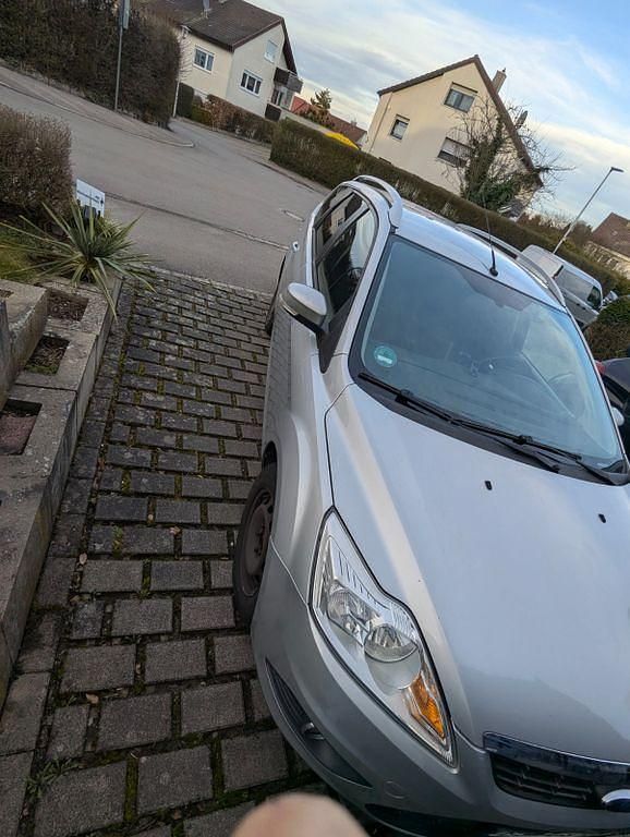 Gebraucht Ford Focus Trend 116 PS (85 kW) 2012 Silber Kombi