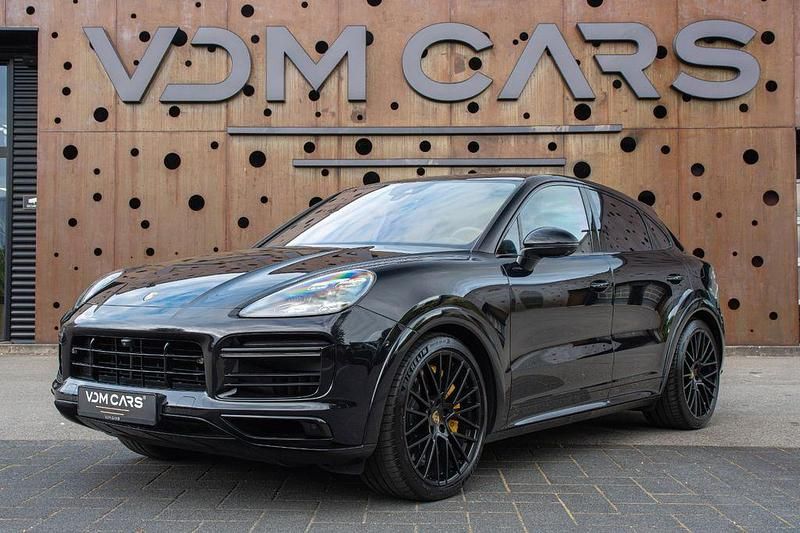 Tiefschwarz metallic Gebraucht 2020 Porsche Cayenne Turbo S SUV | 79.900 € (Superpreis) - Bild 1/4