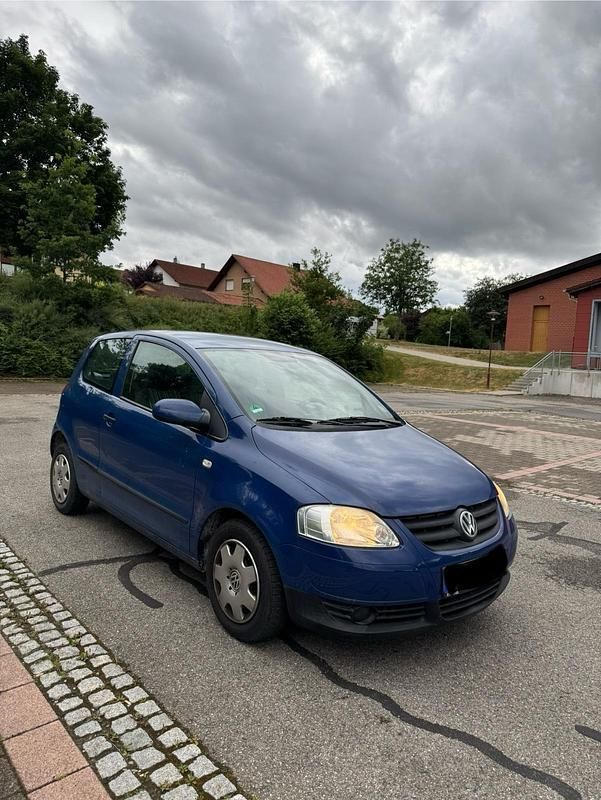 Blau Gebraucht 2005 VW Fox Kleinwagen | 650 € (Superpreis) - Bild 1/4