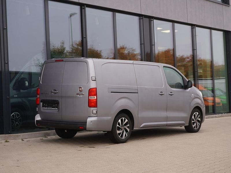 Gebraucht Fiat e-Scudo 100 kW (136 PS) 2023 Grau Van / Kleinbus