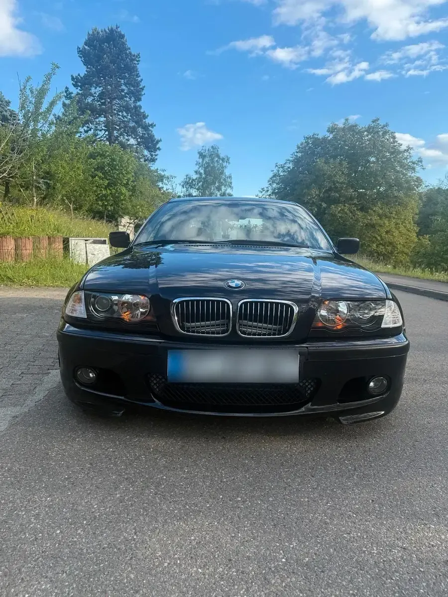 Gebraucht BMW 325 M Sport 192 PS (141 kW) 2001 Schwarz Limousine