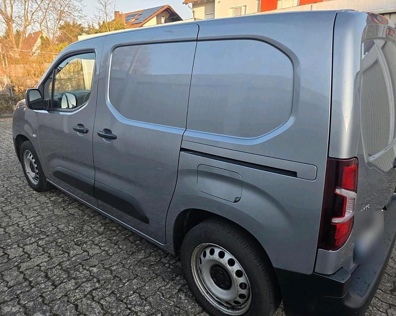 Gebraucht Opel Combo Edition 136 PS (100 kW) 2020 Silber Van / Kleinbus