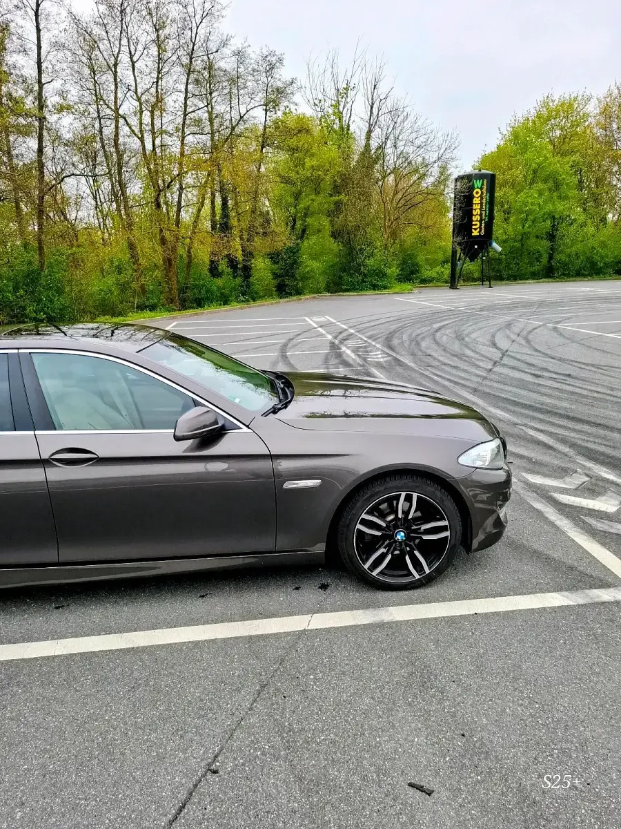 Usata BMW 520 184 CV (135 kW) 2012 Grigio Berlina
