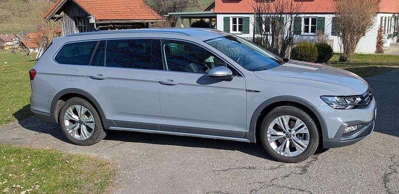 Gebraucht VW Passat Alltrack 200 PS (147 kW) 2022 Grau Kombi