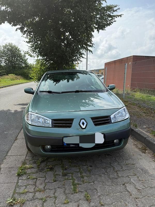 Grün Gebraucht 2003 Renault Mégane II Kleinwagen | 2.800 € (Teuer) - Bild 1/4