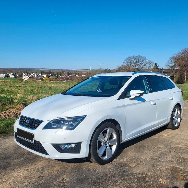 Usado Seat Leon ST FR 150 HP (110 kW) 2015 Branco Carrinha