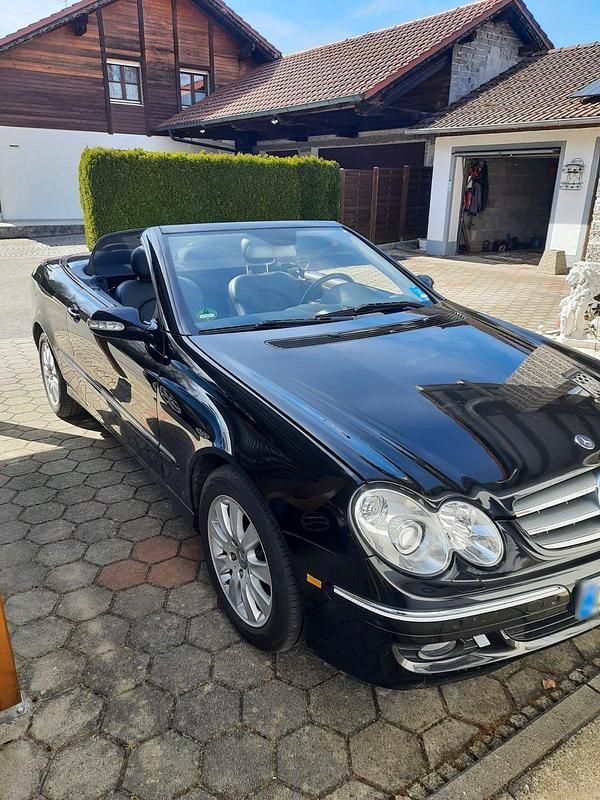 Gebraucht Mercedes 200 184 PS (135 kW) 2009 Schwarz Cabrio