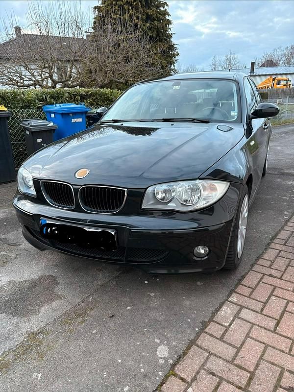 Gebraucht BMW 118 120 PS (88 kW) 2006 Schwarz Kleinwagen