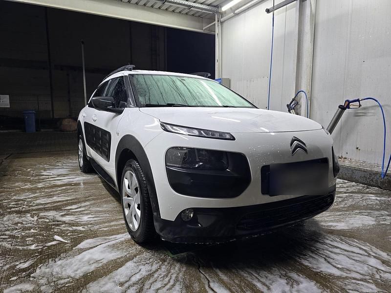 Gebraucht Citroën C4 82 PS (60 kW) 2015 Weiß Limousine