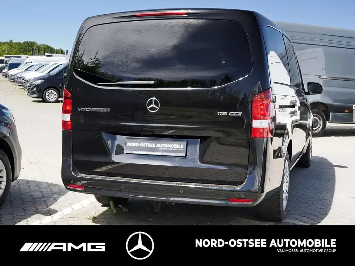 Gebraucht Mercedes Vito 163 PS (119 kW) 2025 Schwarz Van