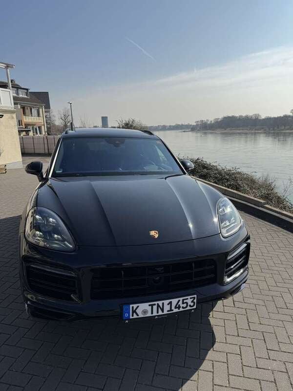 Schwarz Gebraucht 2019 Porsche Cayenne SUV | 46.499 € (Teuer) - Bild 1/4