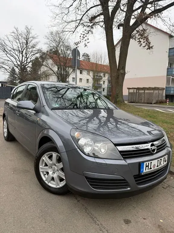 Gebraucht Opel Astra 90 PS (66 kW) 2004 Grau Limousine