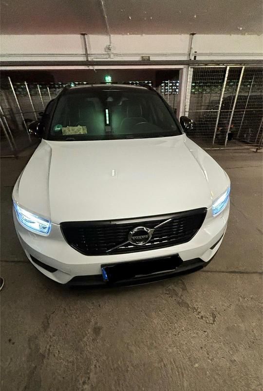 Gebraucht Volvo XC40 R-Design 190 PS (139 kW) 2018 Weiß SUV