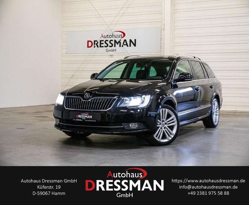 Schwarzmagic perleffekt Gebraucht 2013 Skoda Superb Elegance Kombi | 7.830 € (Fairer Preis) - Bild 1/4