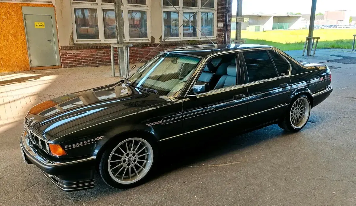 Gebraucht BMW 730 Sport Line 218 PS (160 kW) 1992 Schwarz Limousine