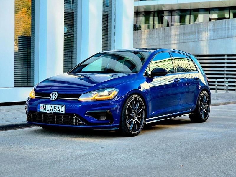 Blau Gebraucht 2018 VW Golf VII R Limousine | 26.400 € (Guter Preis) - Bild 1/4