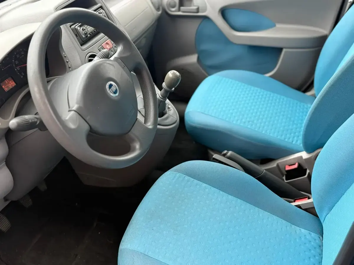 Używany Fiat Panda 59 KM (43 kW) 2003 Niebieski Hatchback