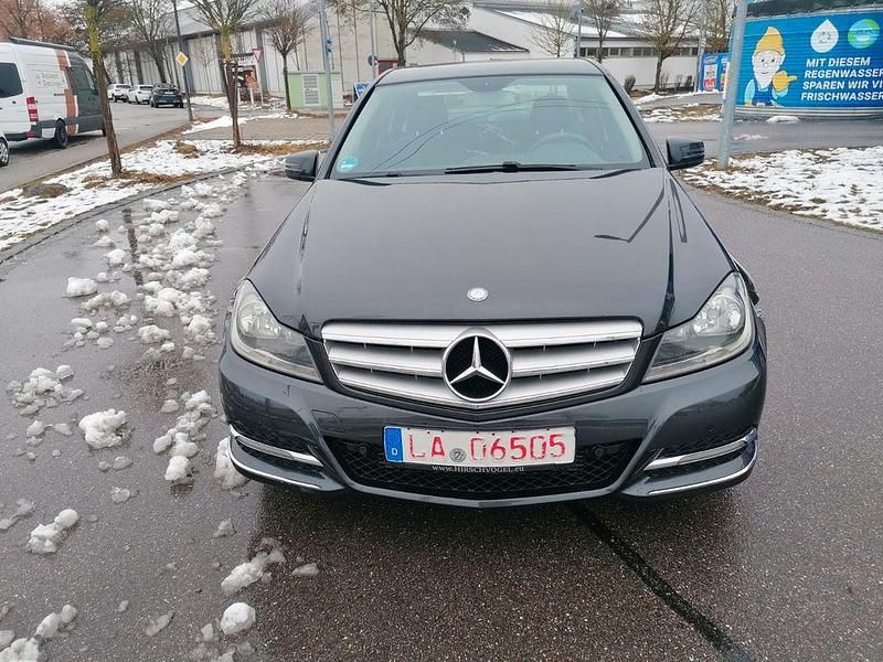 Gebraucht Mercedes C220 Avantgarde 170 PS (125 kW) 2013 Schwarz Limousine