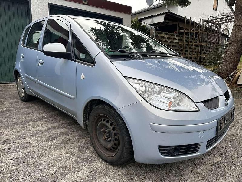 Gebraucht Mitsubishi Colt Invite 95 PS (69 kW) 2007 Grau Kleinwagen