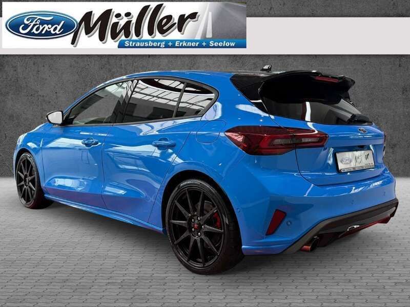 Neu Ford Focus ST 280 PS (205 kW) 2025 Blau Limousine