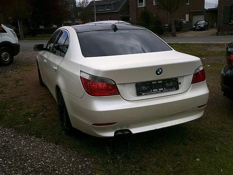 Gebraucht BMW 530 231 PS (169 kW) 2004 Limousine