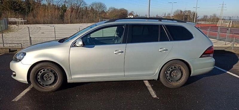 Gebraucht VW Golf VI Comfortline 122 PS (89 kW) 2012 Silber Kleinwagen