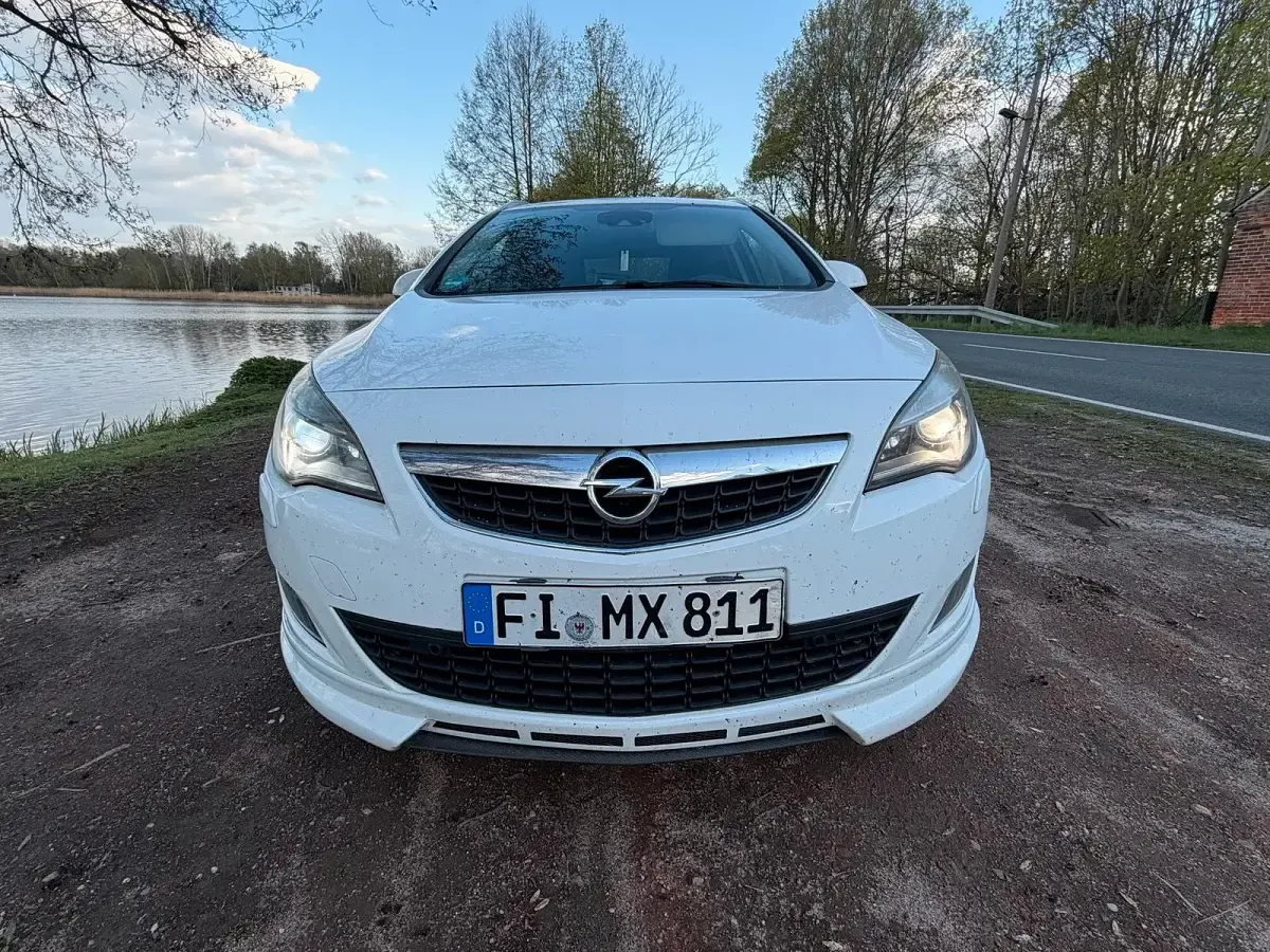Gebraucht Opel Astra OPC 110 PS (80 kW) 2012 Weiß Kombi