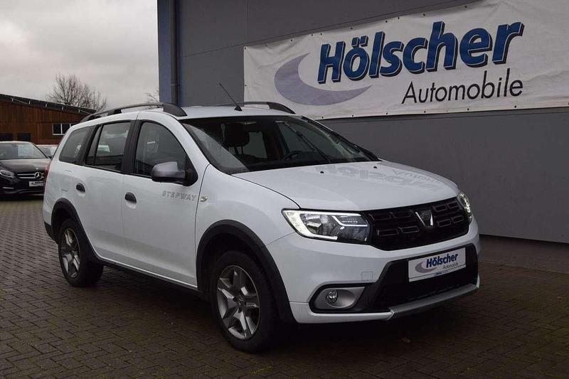 Weiß Gebraucht 2020 Dacia Logan Limousine | 12.999 € (Fairer Preis) - Bild 1/4
