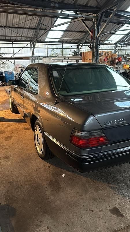 Gebraucht Mercedes 220 150 PS (110 kW) 1994 Coupé