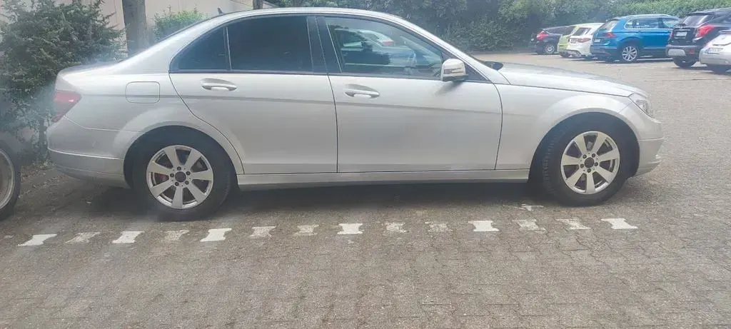 Gebraucht Mercedes C180 156 PS (114 kW) 2008 Silber Limousine