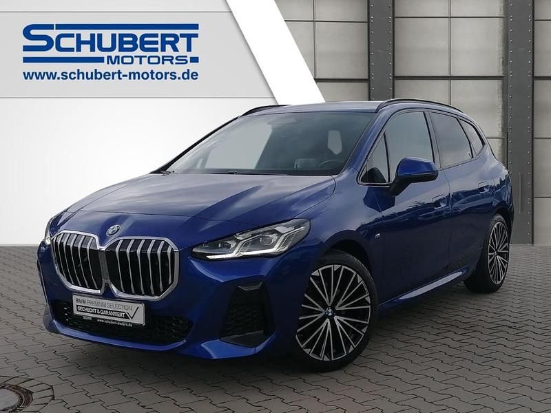 Phytonicblau Gebraucht 2022 BMW 220 Active Tourer Luxury Line Van / Kleinbus | 29.990 € (Fairer Preis) - Bild 1/4