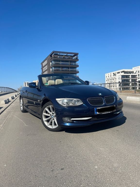 Blau Gebraucht 2010 BMW 330 Cabriolet Cabrio | 17.500 € (Guter Preis) - Bild 1/4