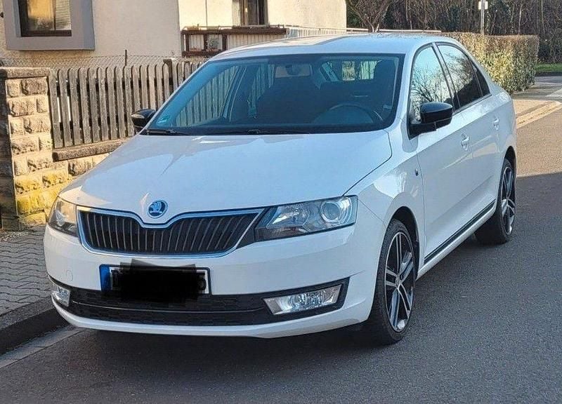 Gebraucht Skoda Rapid Style 105 PS (77 kW) 2014 Weiß Kleinwagen