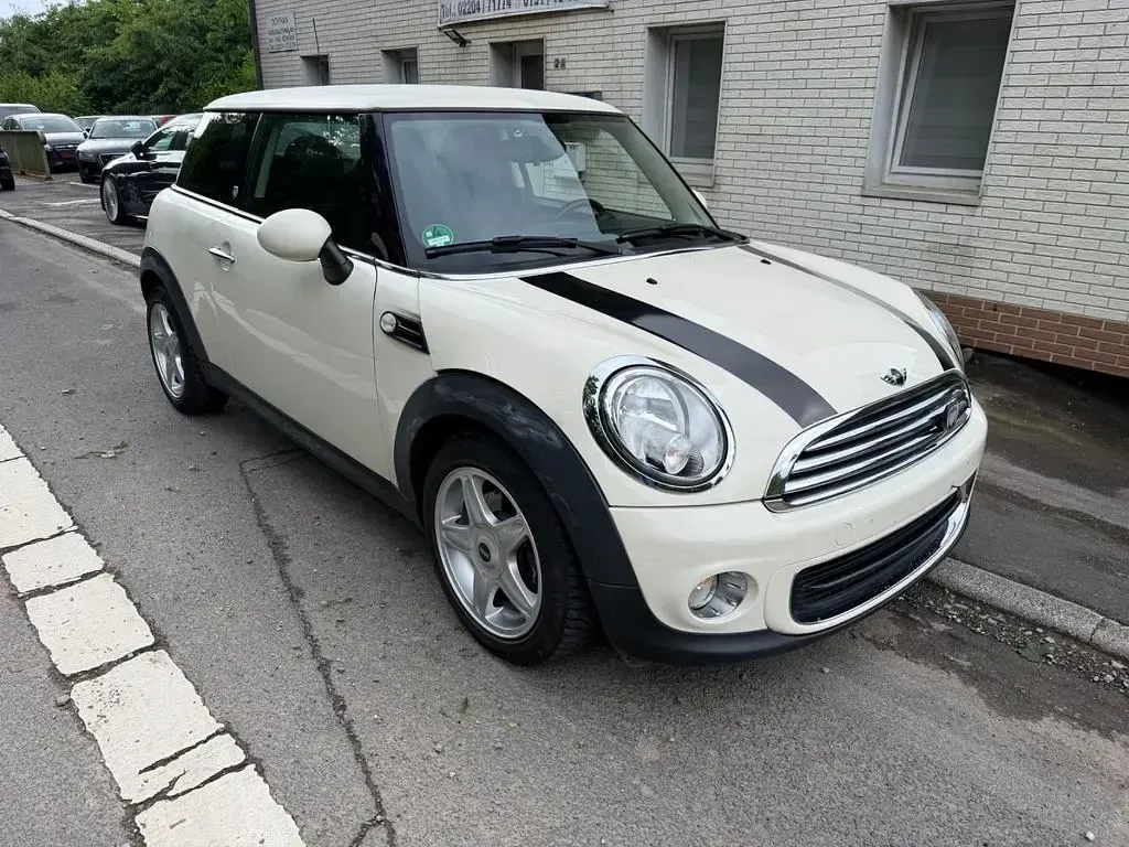 Gebraucht Mini ONE Pepper 75 PS (55 kW) 2012 Weiß Kleinwagen