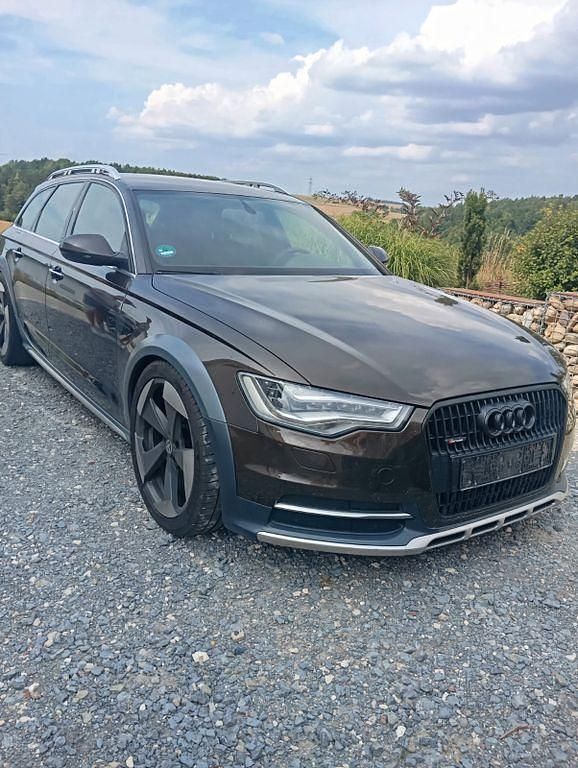 Braun Gebraucht 2012 Audi A6 Allroad Kombi | 9.300 € - Bild 1/4