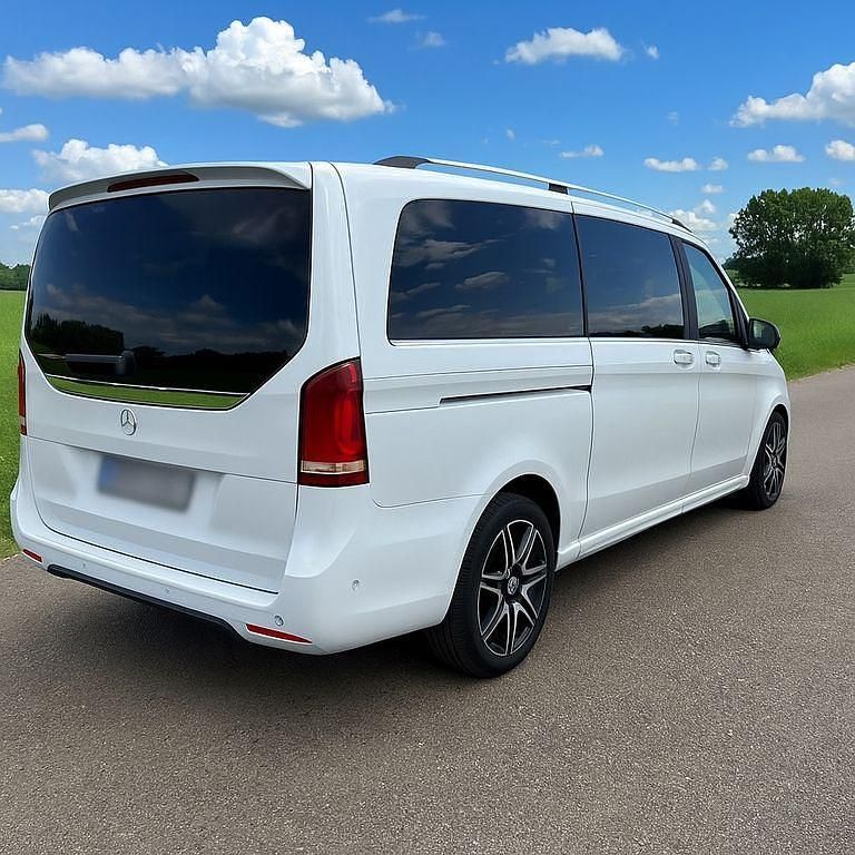 Gebraucht Mercedes V250 Avantgarde 190 PS (139 kW) 2017 Weiß Van / Kleinbus