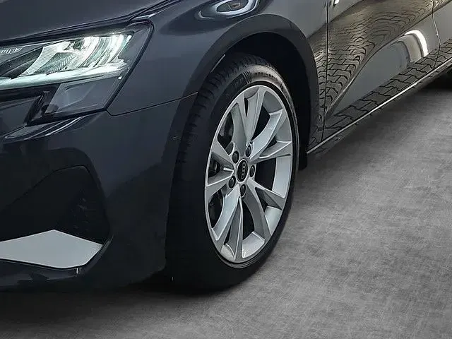 Używany Audi A3 Advanced 116 KM (85 kW) 2025 Szary Sedan/Limuzyna